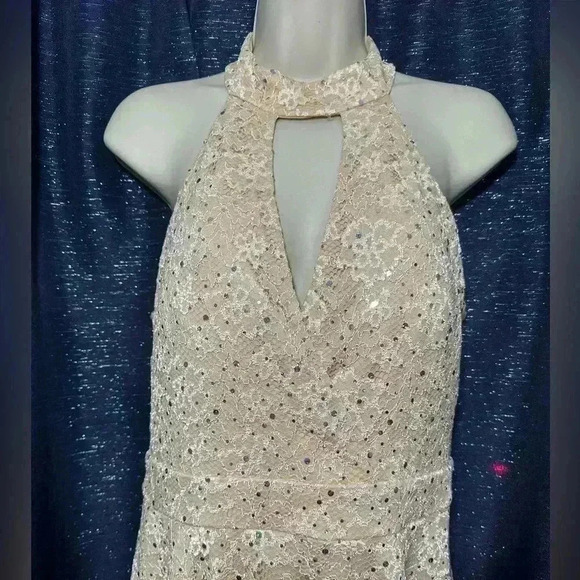 City Studio Womens Juniors Sleeveless Sequiened Lace Champagne Dress - Picture 5 of 14